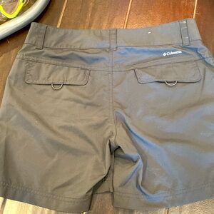 Columbia Omni shield advanced repellency women’s shorts size 6